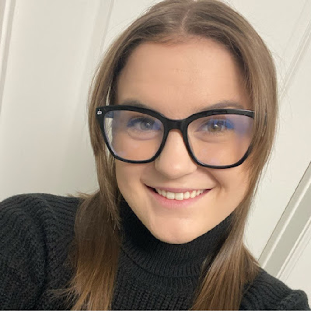 Meet your Posher, Lexi